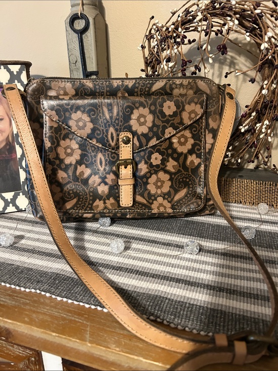 Patricia Nash Handbags - Patricia Nash Floral Crossbody in Brown and Tan